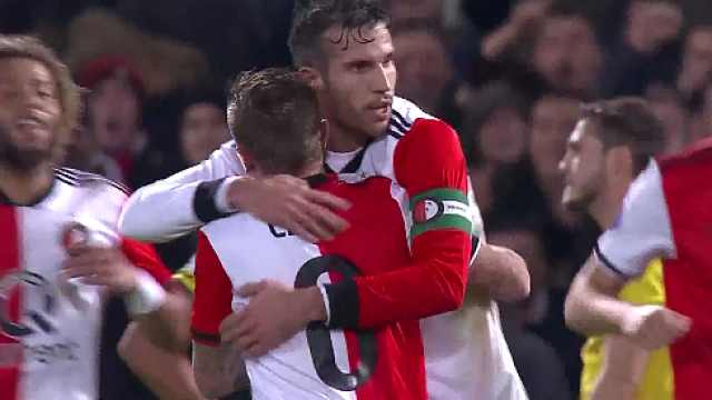 于中场防守 于中场防守